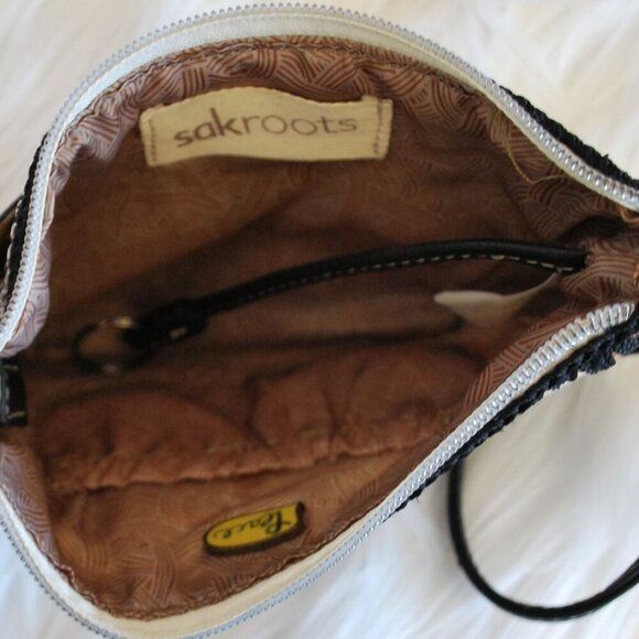 Sakroots Peace Love Wallet Wristlet Multi Color Floral - Picture 4 of 6